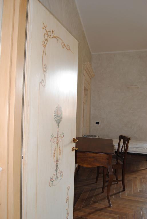B&B Palazzo Cappa Л'Аквіла Екстер'єр фото