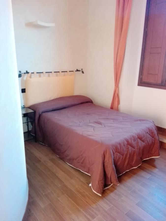B&B Palazzo Cappa Л'Аквіла Екстер'єр фото