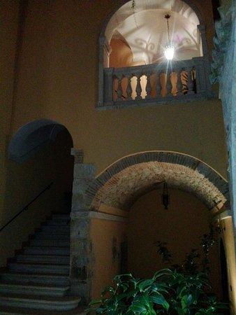 B&B Palazzo Cappa Л'Аквіла Екстер'єр фото